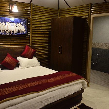 V Resorts Glamwoods Dhanulti Дханолти Экстерьер фото