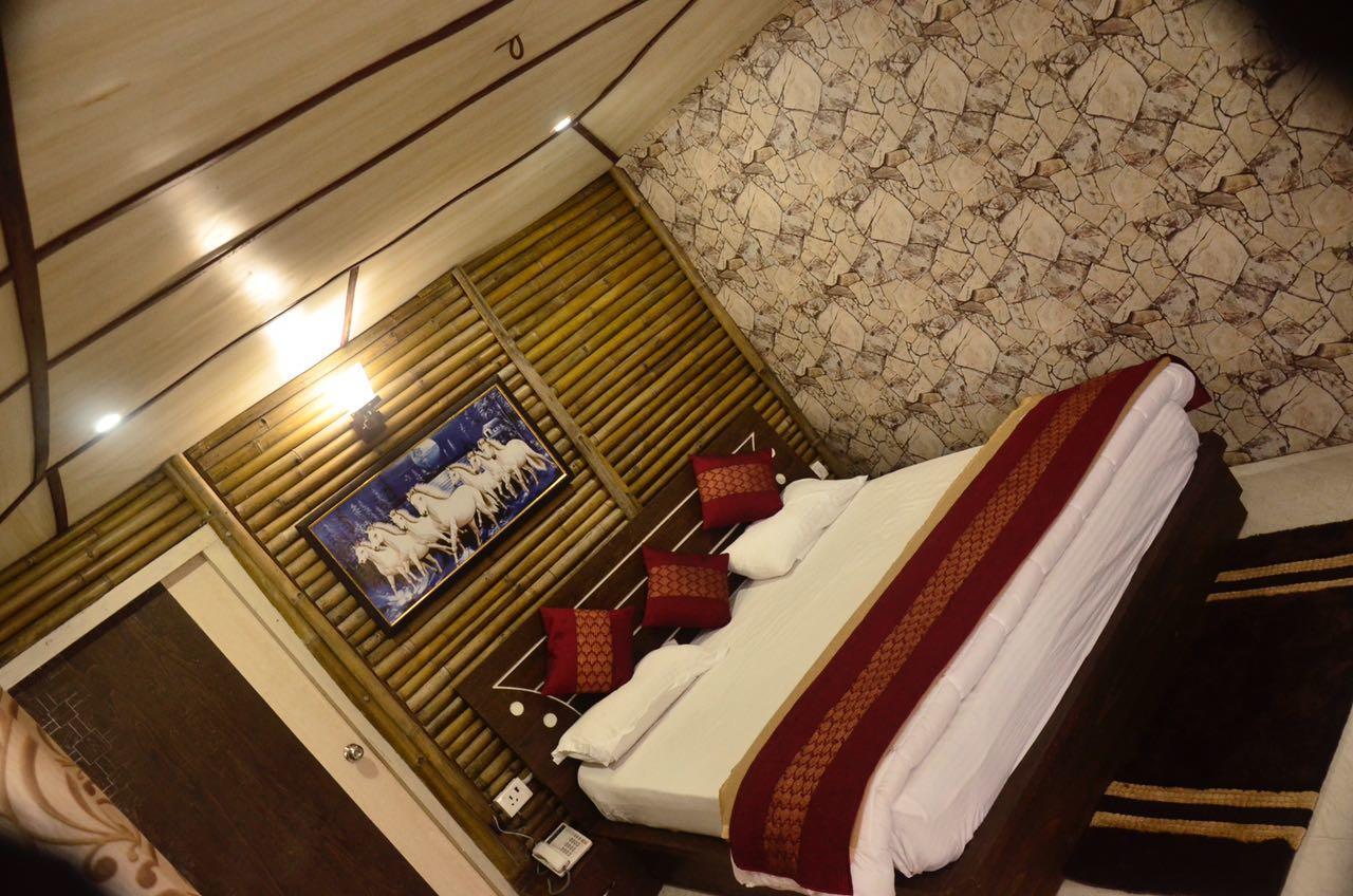 V Resorts Glamwoods Dhanulti Дханолти Экстерьер фото